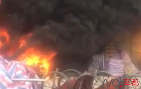 惠州一物流园大火 2名消防队员受伤