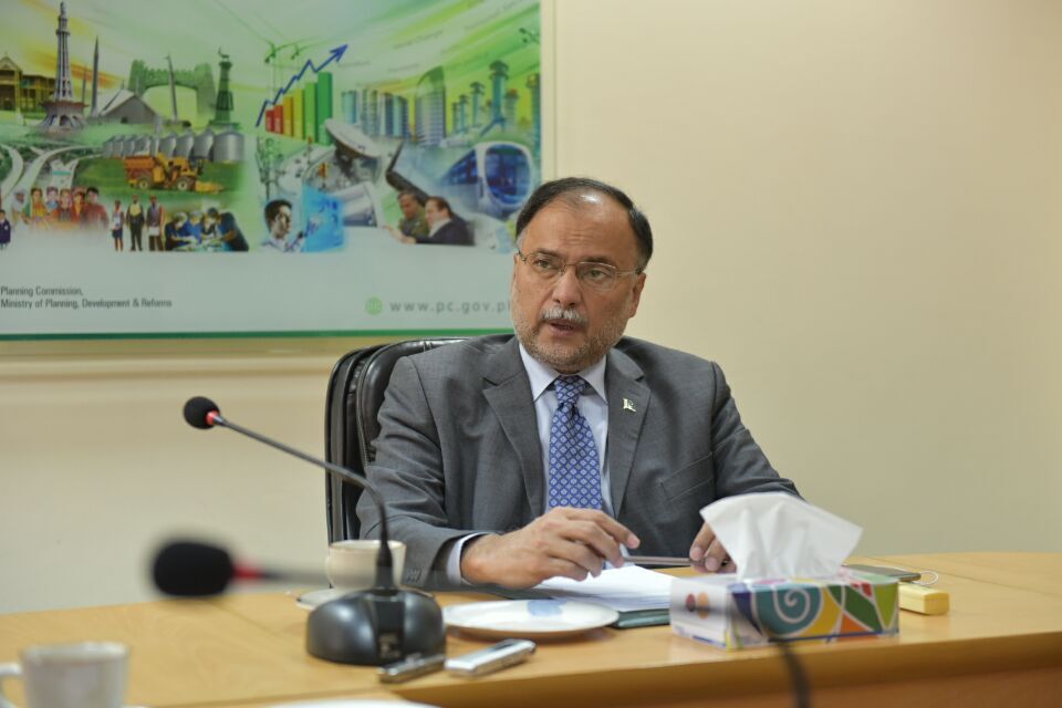 巴铁部长接受本网采访:中巴经济走廊有望提前