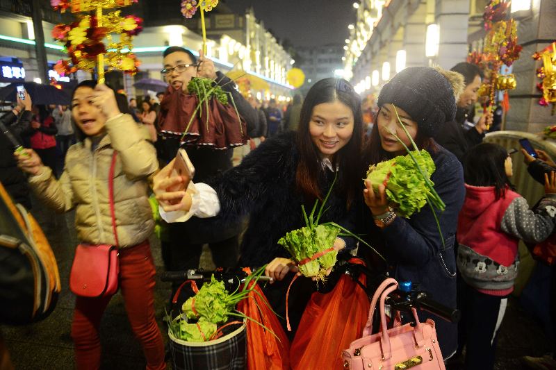 佛山数十万人行通济