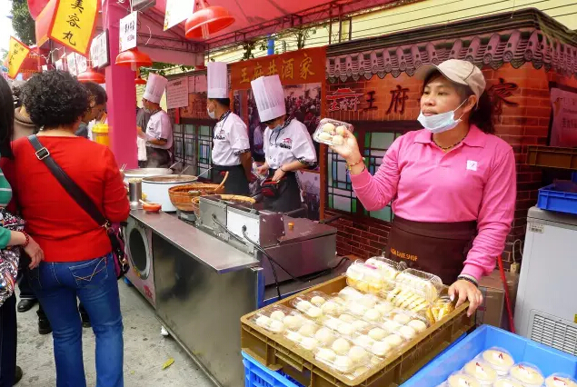 吃货们约起!广府庙会美食尽在惠福东路美食区_新浪新闻
