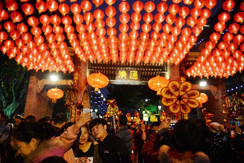 佛山数十万人行通济