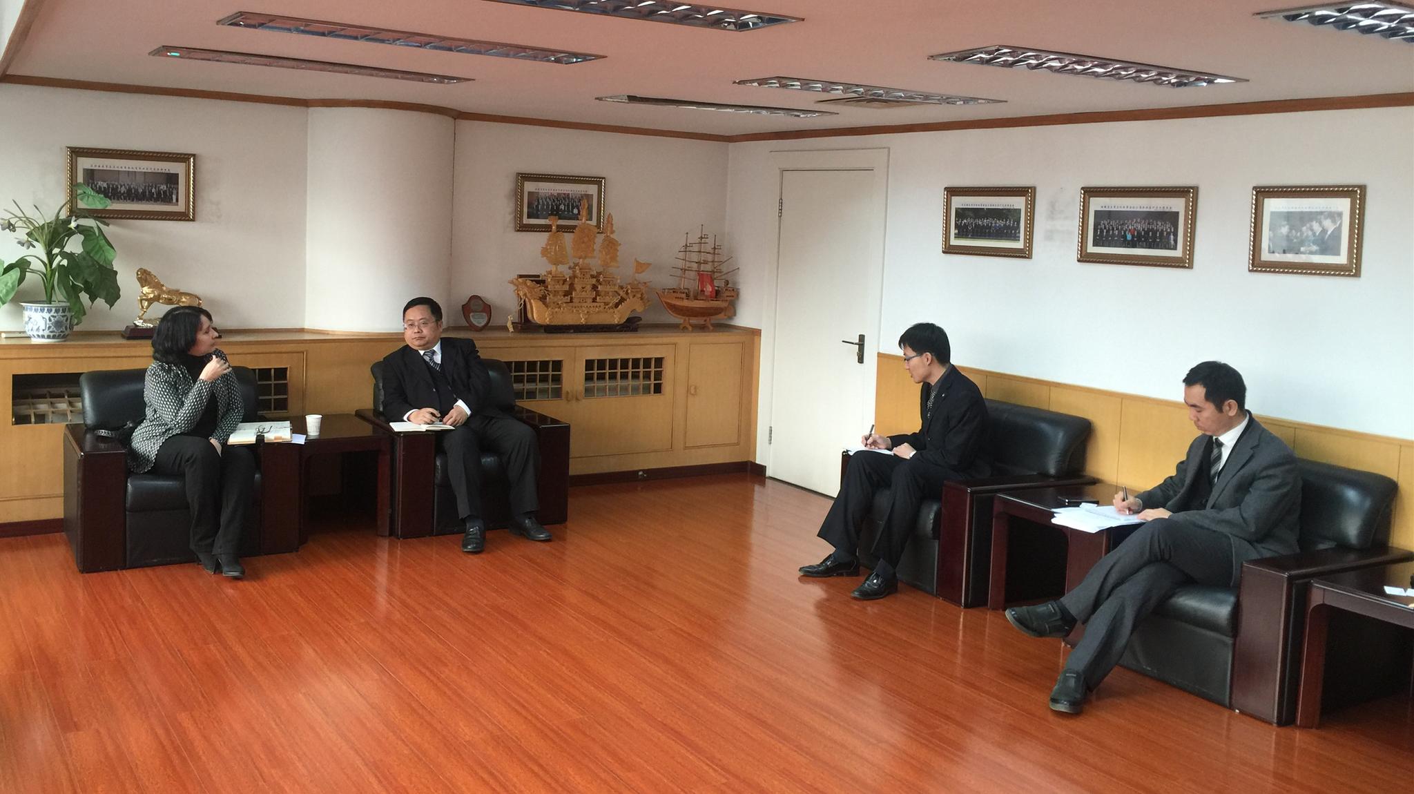 石永红副会长会见古巴驻华经济商务参赞