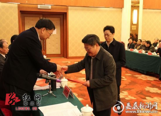 娄底人口增长_娄底职业技术学院