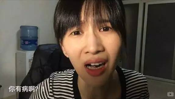 得像苏菲玛索,偏偏要活成移动表情包,papi酱究