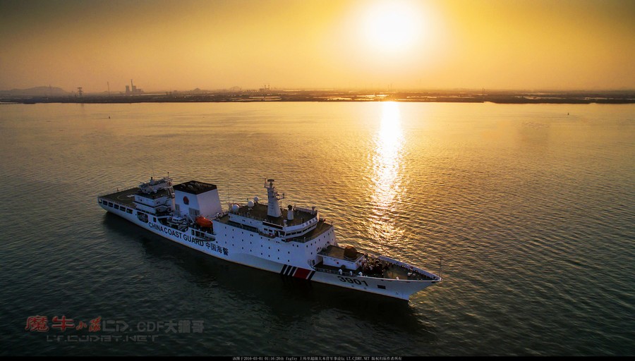 中日军舰钓岛对峙半小时?专家辟谣称是海警船