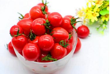 良品铺子海南空运千禧果来汉 受白领女性追捧