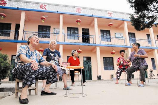 图文:两会代表委员五问延迟退休