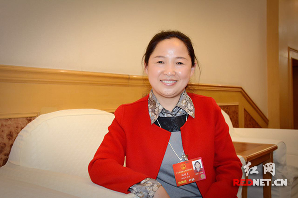 【政府工作报告解读】姚媛贞代表:降药价、调