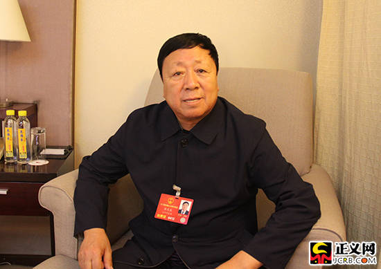 全国人大代表,辽宁省兴城市四家村党委书记张文成.