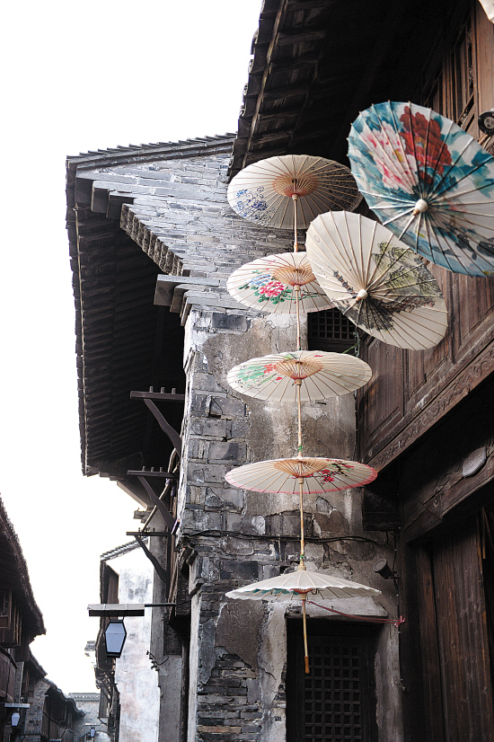 鱼米之乡浙江:吴侬软语听潮逐 丝竹龙井印月