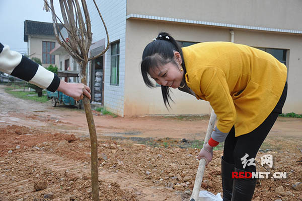 最佳好媳妇王艳辉用行动诠释孝老爱亲真正含义