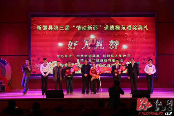 黄蓉肛虐记,成人午夜剧场,撸管动态图,狠狠搞中文网 ...