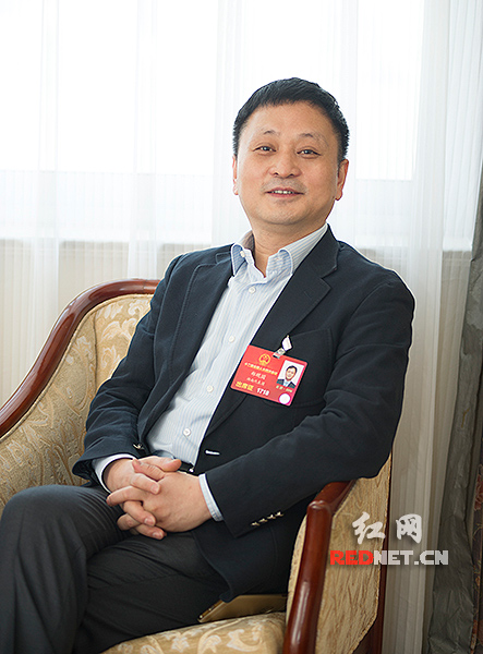 全國人大代表、湖南桃花江核電有限公司總經(jīng)理鄭硯國認為，“十三五”能源優(yōu)化轉(zhuǎn)型必然以綠色低碳為著眼點，核電在眾多的能源選擇中，必將迎來大發(fā)展的戰(zhàn)略機遇。