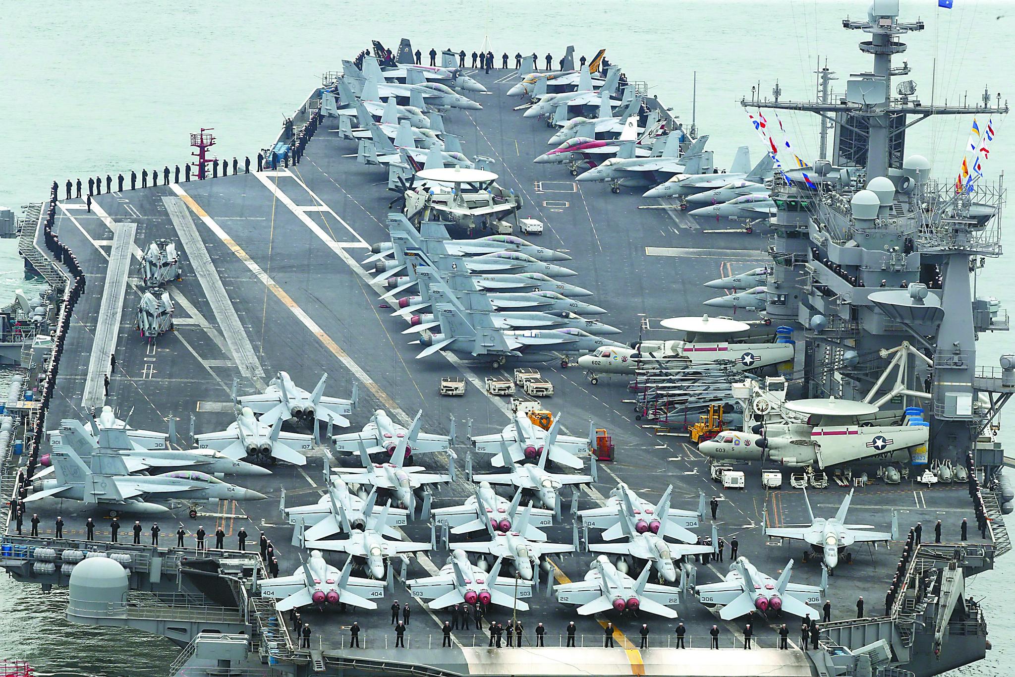 美军双航母编队菲律宾海联合军演,出动150架战机!|战机|美军|航空母舰_新浪新闻