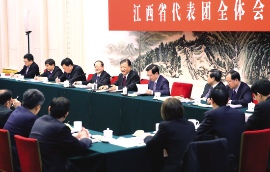 把全面从严的要求贯穿于管党治党各方面