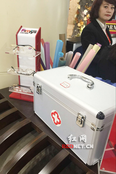 长沙购物中心:服务项目不一 婴儿车轮椅租借未