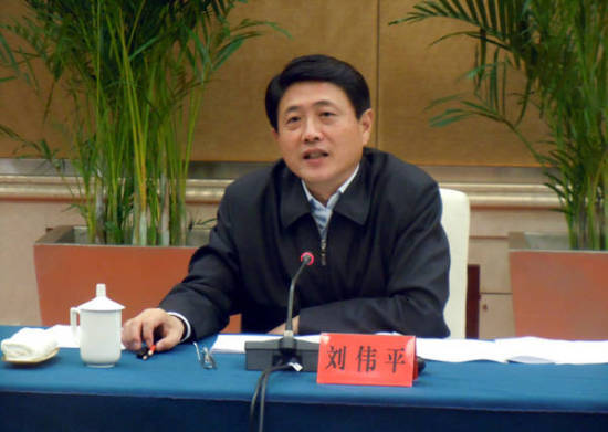 全国人大代表,甘肃省委副书记,省长刘伟平.(资料图)