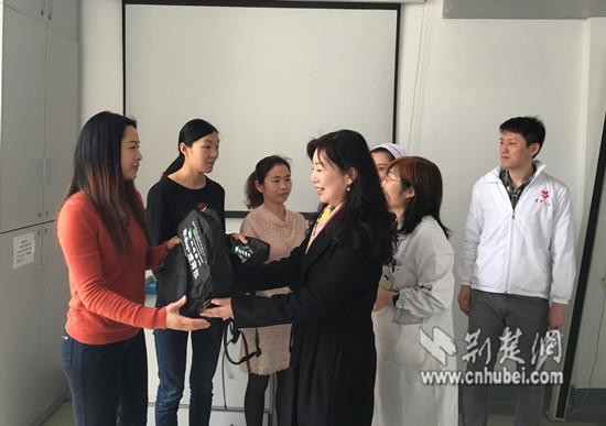 [微善行动] 武汉同济医院白血病患儿获赠100个