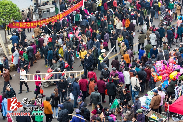 衡阳县渣江镇赶二八热闹非凡(组图)