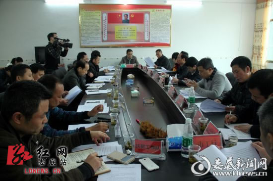 人月两团圆图片_娄底人月收入调查(3)