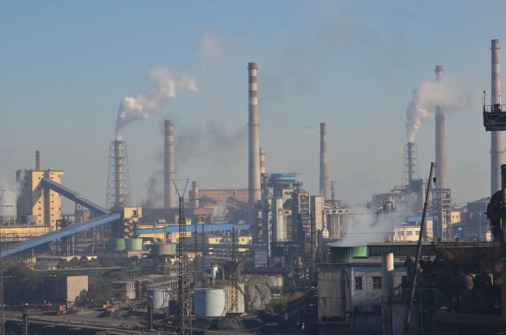 不再牺牲环境搞GDP 中国环保短板怎么补?