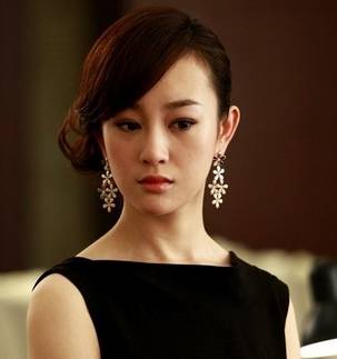 2013年《新恋爱时代》出演坏女人"陈佳"和《鹿鼎记》的"双儿"颜值也