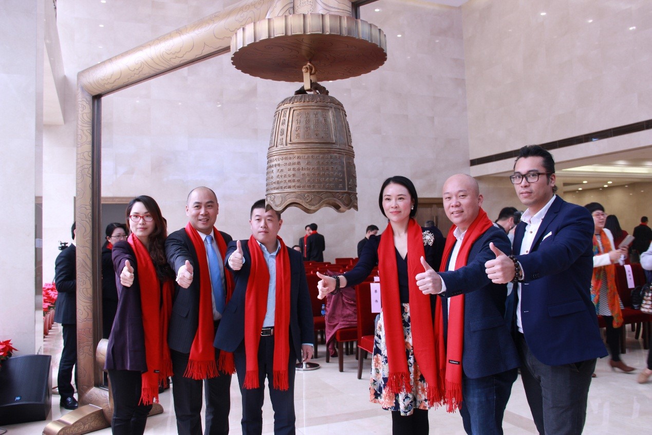 社区入口抢占者:安明斯新三板挂牌敲钟仪式在