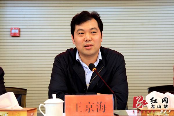 周晓涵比基尼,周晓涵图片,美女猜扑克牌,撸飞哥,聚色网