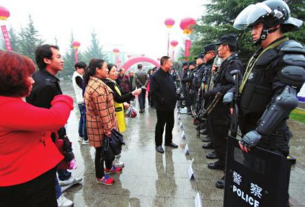 请您给咱宝鸡民警投票点赞