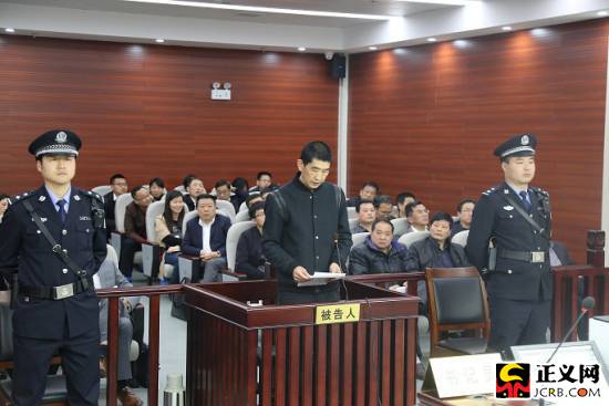 安徽淮北市原政协主席阚相华受贿案一审开庭