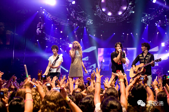 A8新媒体集团2015年度业绩发布会_新浪财经