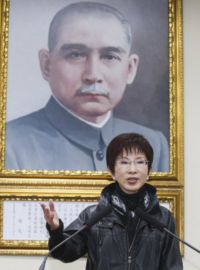 中国国民党主席补选结由洪秀柱当选主席，洪秀柱昨天发表当选感言时表示将鞠躬尽瘁，带领国民党在废墟中重建家园。 记者杨万云/摄影