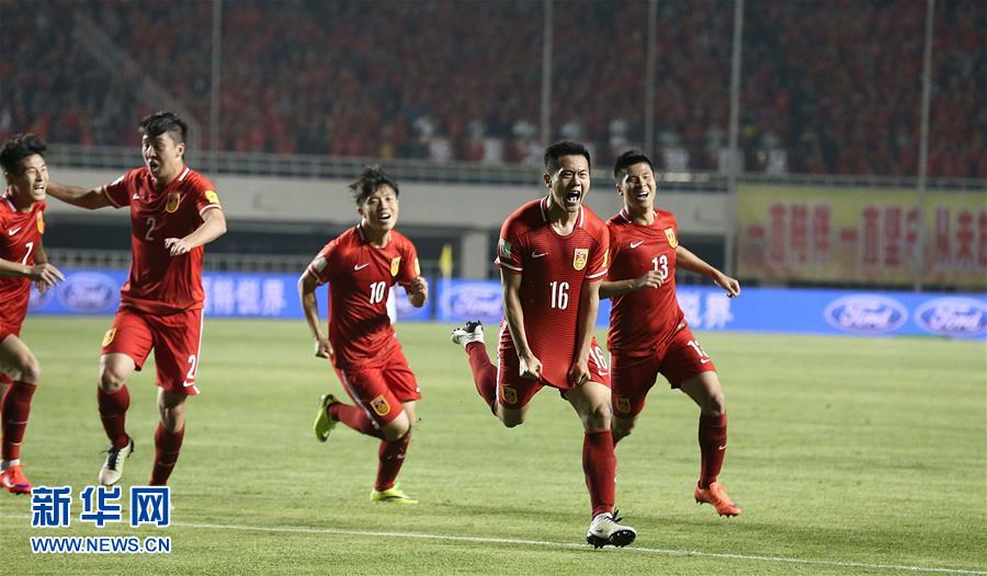  世预赛国足 顺利晋级12强 长沙伢子黄博文贡献