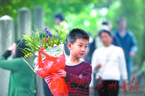 磬ӹĹСʻǰݼˡɨԼ񻷱ʶߣԽԽѡʻ˵İء ձĪΰŨ