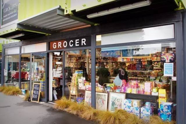 新西兰政府别出心裁用64个集装箱修建购物中