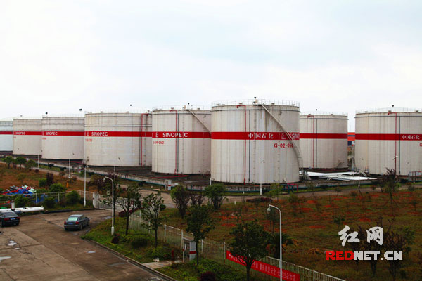 中石化湖南分公司开展质量日活动 每一滴油都