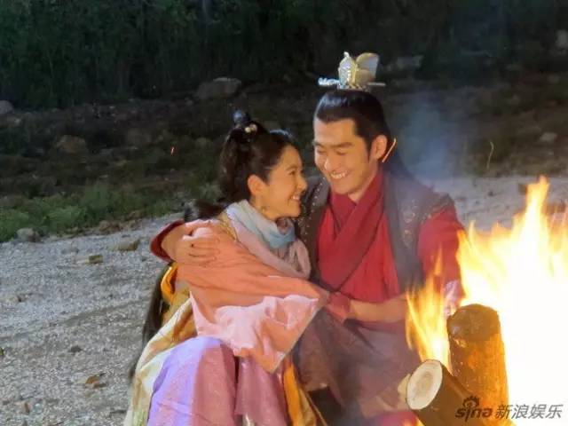 恋上祺贵人?张若昀唐艺昕原来不仅有情侣名,还