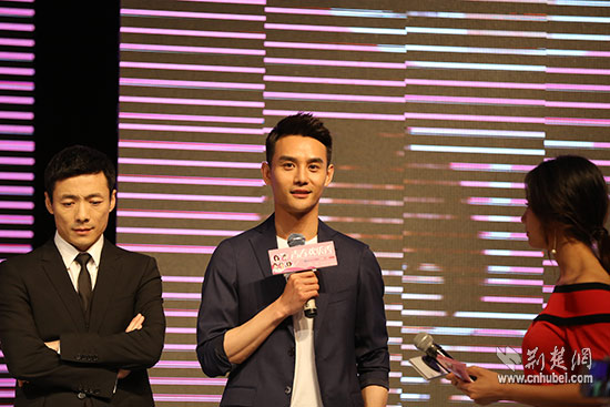 女儿荧屏首秀示范护航 王凯称与王子文吻戏尴