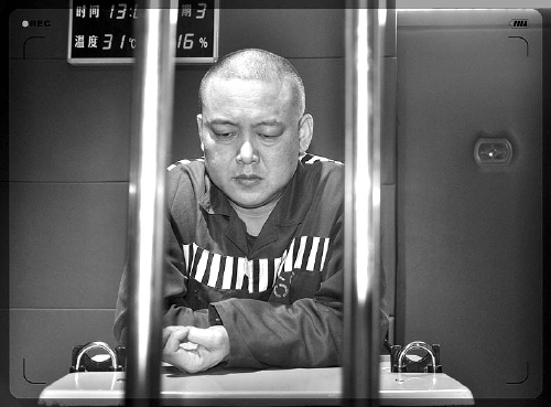 周辉接受讯问