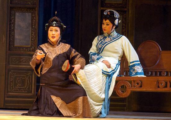 京剧《三寸金莲》领衔 今起30余部戏曲经典登