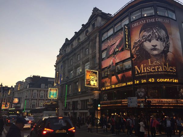 年收入超6亿英镑 解密 伦敦西区 音乐剧的制作