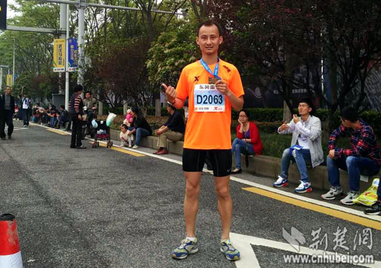 汉马:残运会田径冠军马金的新起点(图)