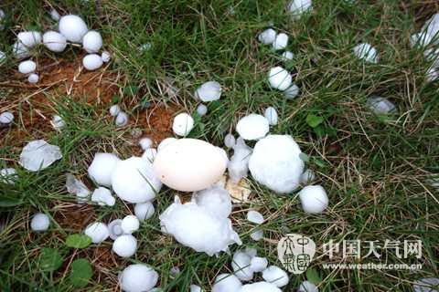 广西崇左百色等地遭强对流天气 冰雹大如鸡蛋