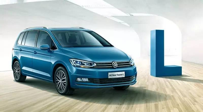 你与时尚之间只差了一个“高定”