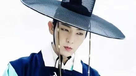 若能用美得不可方物形容男子,定是他!|李准基|步