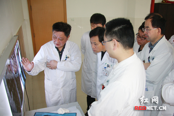 长沙名医巡礼(3):私人订制 走在中国骨科前列