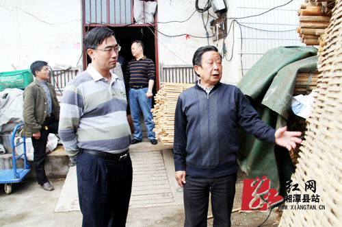 谢振华到石鼓镇兴旺村调研指导精准扶贫工作