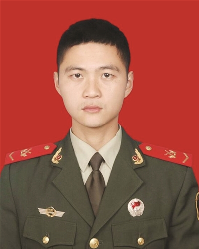 靖江大火昨天凌晨被扑灭 26岁消防战士掩护战友撤退牺牲