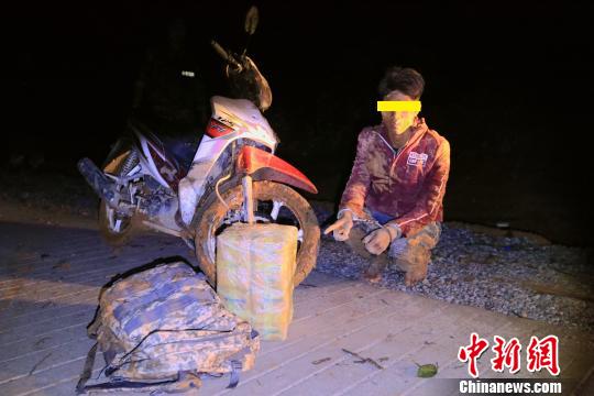 缅籍男子为2800元酬金携11.28公斤冰毒入境被