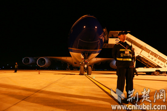 空客A380在武汉天河机场第二跑道成功试飞